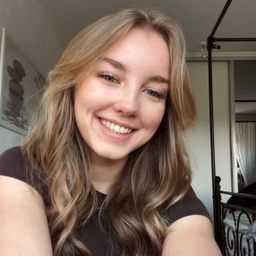 Daphne, Oppas in Echt-Susteren
