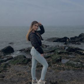 Viktoria, Gezin in Leerdam