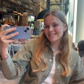 Floor, Babysitter in Huissen