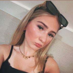 Laura, Babysitter in Sassenheim