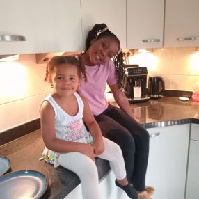 Lynn, Family in Naarden