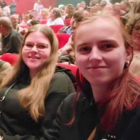 Renske en Briana, Oppas in Goirle