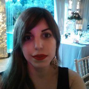 Eirini, Babysitter in Benthuizen