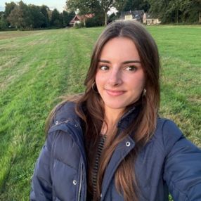 Marali, Babysitter in Leusden