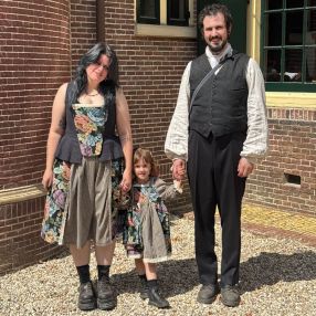 Robin, Gezin in Hillegom