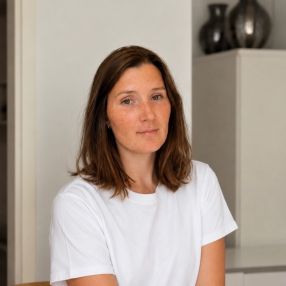 Juul, Babysitter in Schagen
