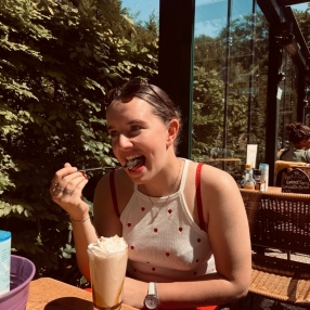 Danielle, Oppas in Soest