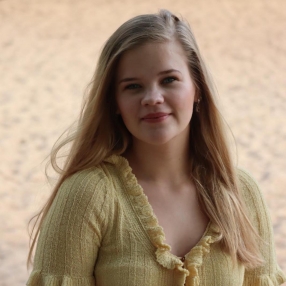 Amy, Oppas in Veenendaal