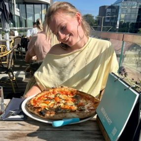 Eline, Babysitter in Oude-Tonge