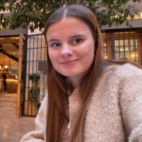 Annemijn, Babysitter in Lisse