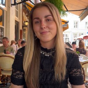 Tessa, Oppas in Nieuwkuijk