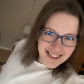 Amber, Babysitter in Nieuwleusen