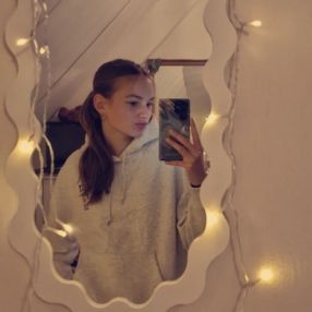 Leone, Babysitter in Lisse
