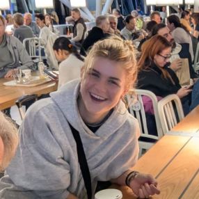 Nova, Oppas in De Ronde Venen