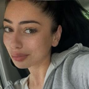 Busra, Babysitter in Purmerend