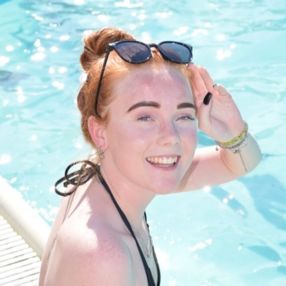 Romy, Babysitter in Velserbroek