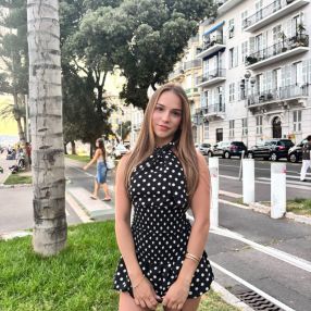 Ecem, Babysitter in Assendelft