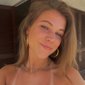 Pippa, Babysitter in Eijsden