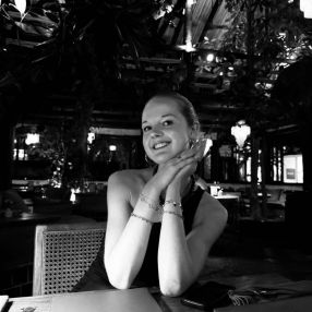 Anne, Babysitter in Katwijk