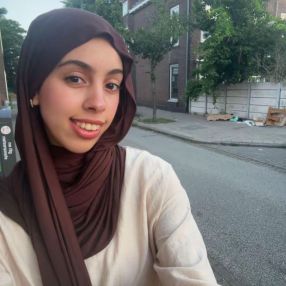 Laila, Babysitter in Dordrecht