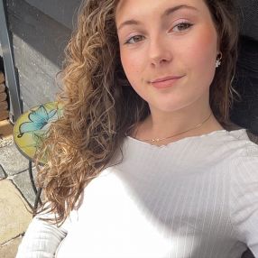 Celina, Babysitter in Voorhout
