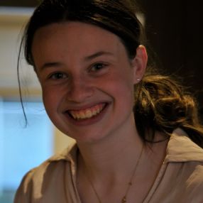 Rebekka, Babysitter in Urk