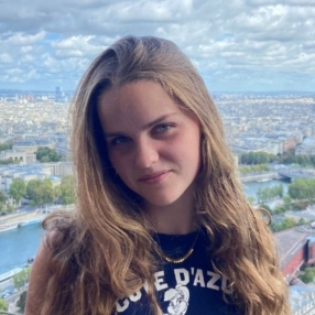 Meyke, Babysitter in Middelharnis