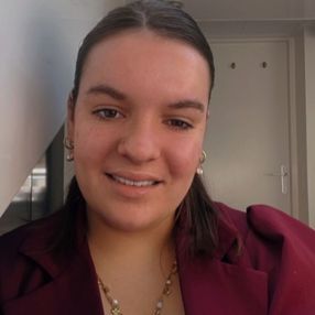 Esmee, Babysitter in Rheden