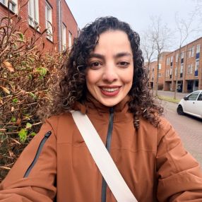 Nilou, Babysitter in Arnhem