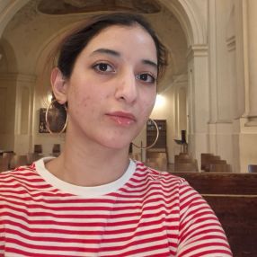 Kenwal, Babysitter in Delft
