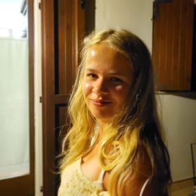 Emma, Babysitter in Nunspeet