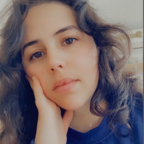 Salma, Babysitter in Almere