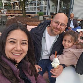 Suna, Family in Breda