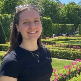Ella, Babysitter in Bemmel