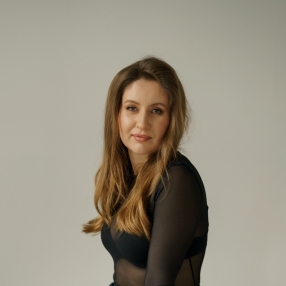 Vira, Family in Apeldoorn