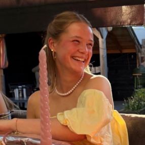 Femke, Babysitter in Anna Paulowna