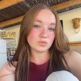Naomi, Babysitter in Papendrecht