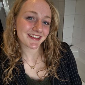 Isa, Babysitter in Dalfsen