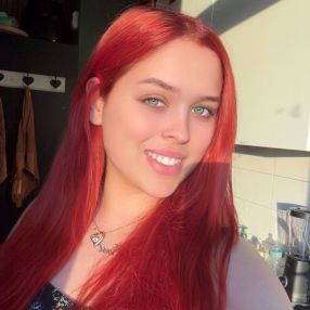 Angelique, Babysitter in Enschede