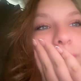 Julia, Babysitter in Asten
