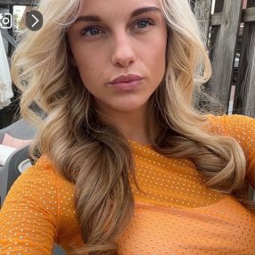Ashley, Babysitter in Winterswijk