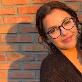 Ines, Oppas in Hendrik-Ido-Ambacht
