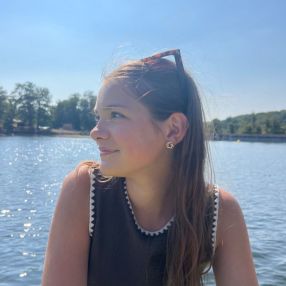 Dieke, Babysitter in Opheusden