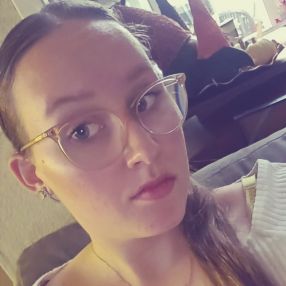 Ariane, Babysitter in Zuid-Scharwoude