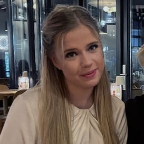 Marlene, Babysitter in Rijen