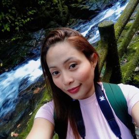 Anna Mae Valdez, Oppas in Dronten