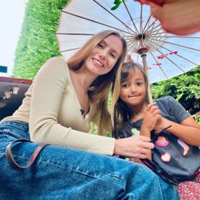 Manon, Family in Zaandam