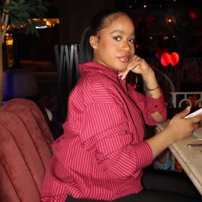 Mireina, Oppas in Maassluis