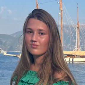 Hannah, Babysitter in Naarden