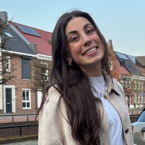 Matthanja, Babysitter in Meteren